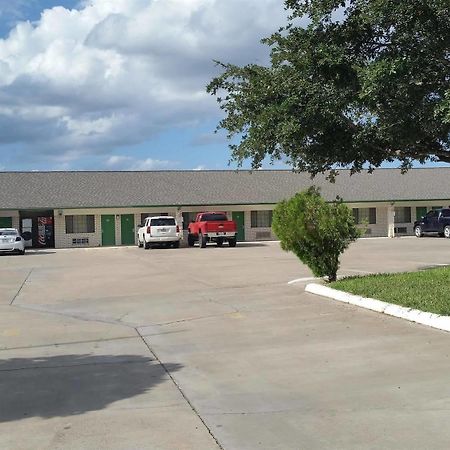 Garden Inn & Suites Hebbronville Exteriér fotografie
