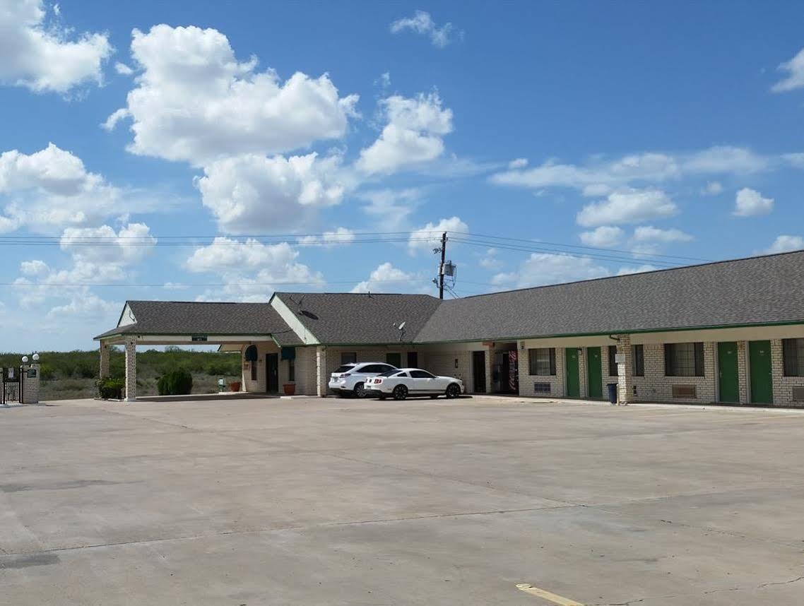 Garden Inn & Suites Hebbronville Exteriér fotografie